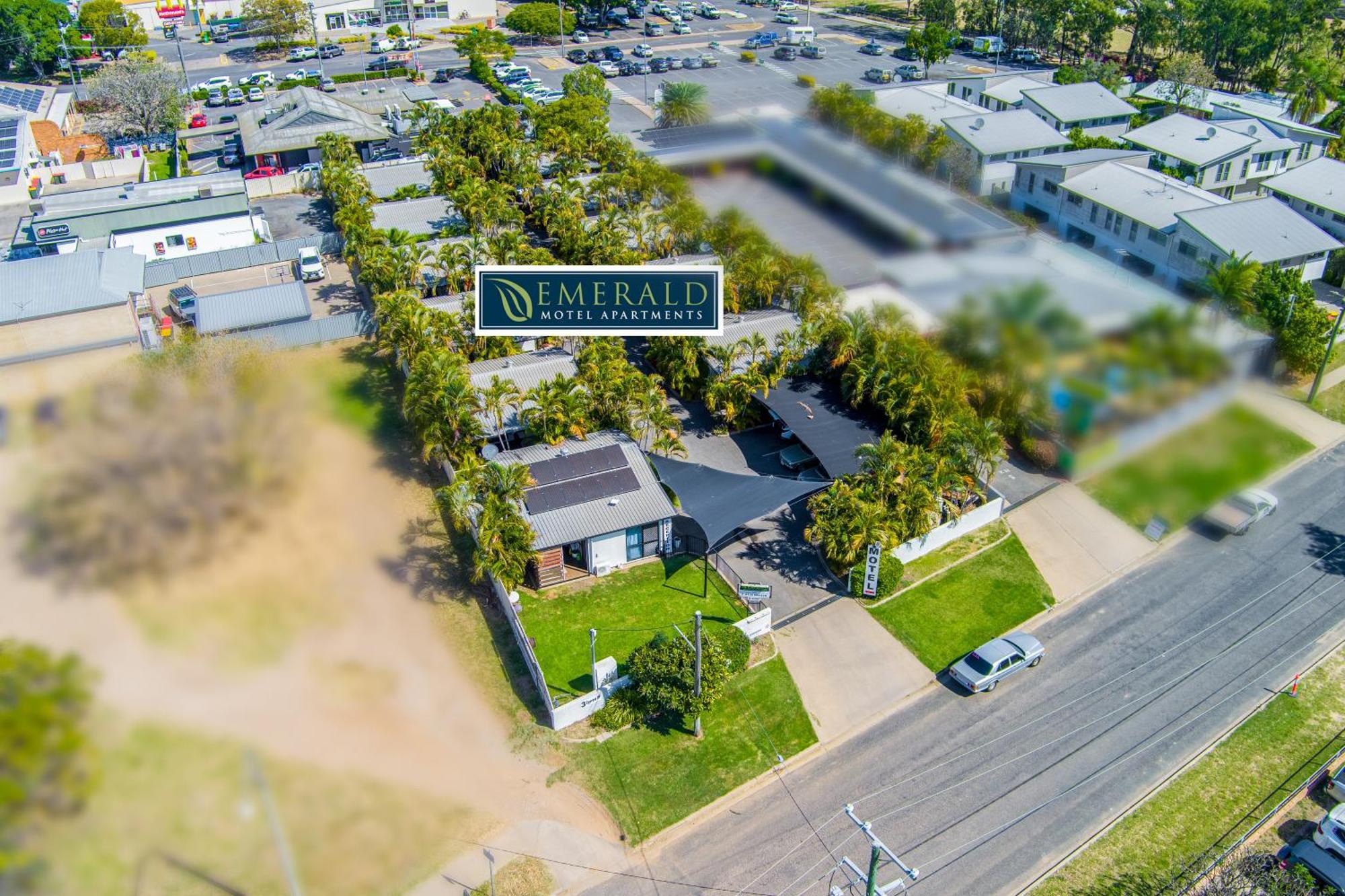 Emerald Motel Apartments Extérieur photo